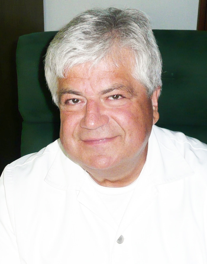 Dr. med. Jochen Armbruster