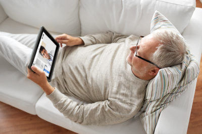 Gesundheitsapps, E-Patientenakte, Digitalisierung sind in aller Munde. Und für Ärzte stellen sich zig Fragen: Welche Daten muss ich Patienten herausgeben? Worauf muss ich bei der Vivy-App achten? Wer haftet für Medizin-Apps? Auf diese und weitere Fragen weiß Rechtsanwalt Prof. Bernd Halbe Rat.