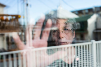 Unruhige und demente Patienten sind oft eine Herausforderung – selbst für Hausärzte, die viel Geduld und Sympathie für unangepasste Menschen mitbringen. Wir fragten eine hausärztliche Internistin und einen Gerontopsychiater zu ihren Ideen im Fall einer Patientin mit einer besonders unübersichtlichen Medikation.