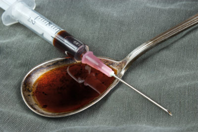 Angst, Traumata, Schmerzen: Patienten greifen aus unterschiedlichsten Gründen zu Suchtmitteln, so auch zu illegalen Drogen. Wie kann der Hausarzt helfen?