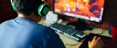 Lange Zeit wurden Verhaltenssüchte wie die Glücksspielsucht den Impulskontrollstörungen zugeordnet. Heute zählt man sie zu den nicht stoffgebundenen Abhängigkeitserkrankungen, erklärt Prof. Jochen Mutschler.