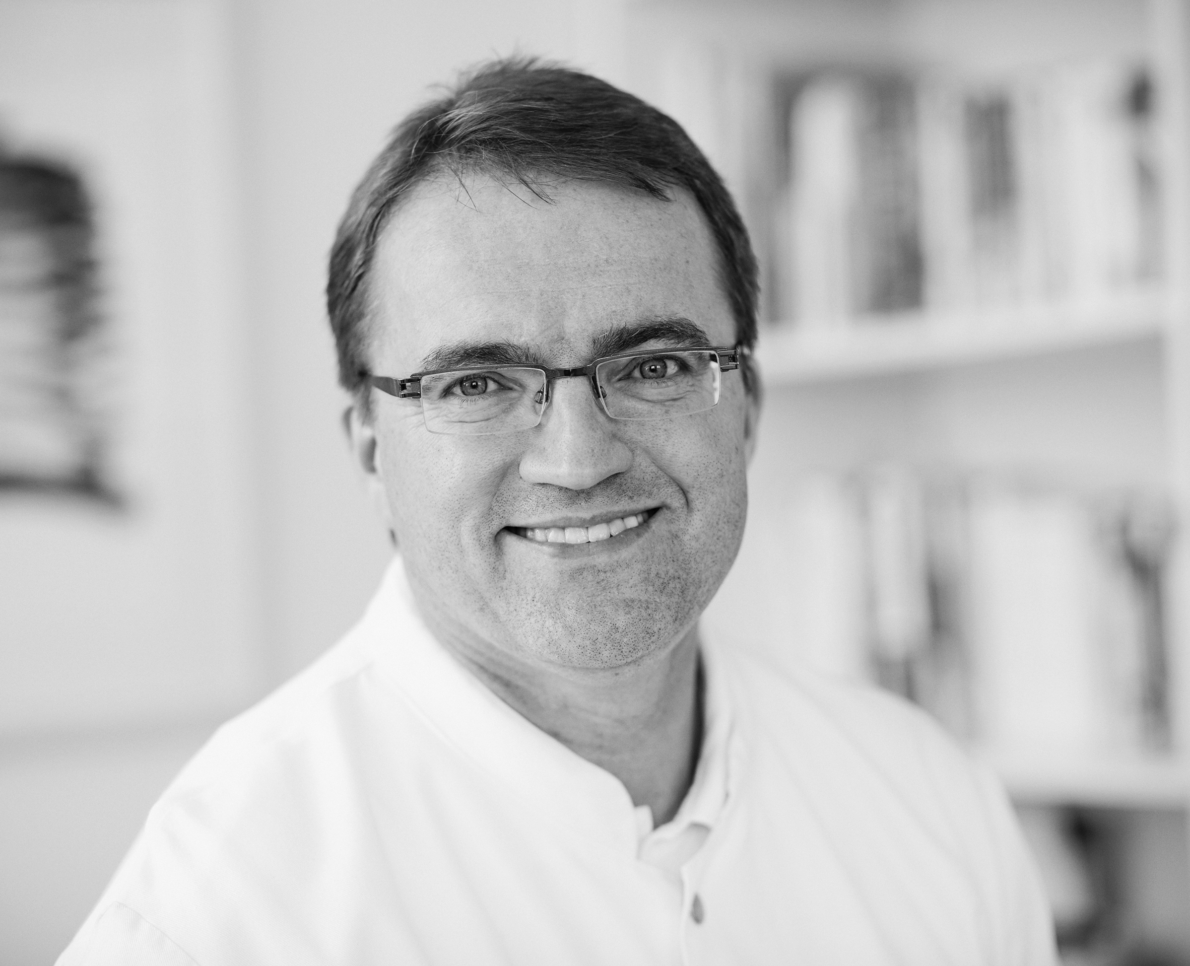 Prof. Dr. Matthias Augustin ist Direktor des Instituts für Versorgungsforschung in der Dermatologie und bei Pflegeberufen (IVDP) am UKE in Hamburg