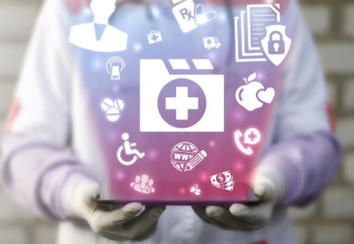 Seit April ist der eArztbrief express (eABx) in der elektronischen Arztvernetzung (eAV) der AOK Haus- und Facharztverträge in Baden-Württemberg im Einsatz. Gekoppelt an die Überweisung werden wichtige Inhalte wie Diagnosen, Medikation, Laborwerte und Allergien automatisch in den Brief übernommen.