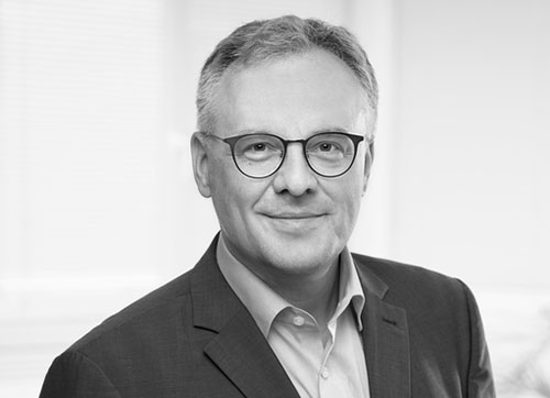 Dr. med. Jürgen Herbers, Facharzt für Allgemeinmedizin in Pleidelsheim und stellvertretender Vorstandsvorsitzender des IhF, sowie Vizepräsident des Bundesverband Deutscher Ernährungsmediziner e.V. (BDEM).