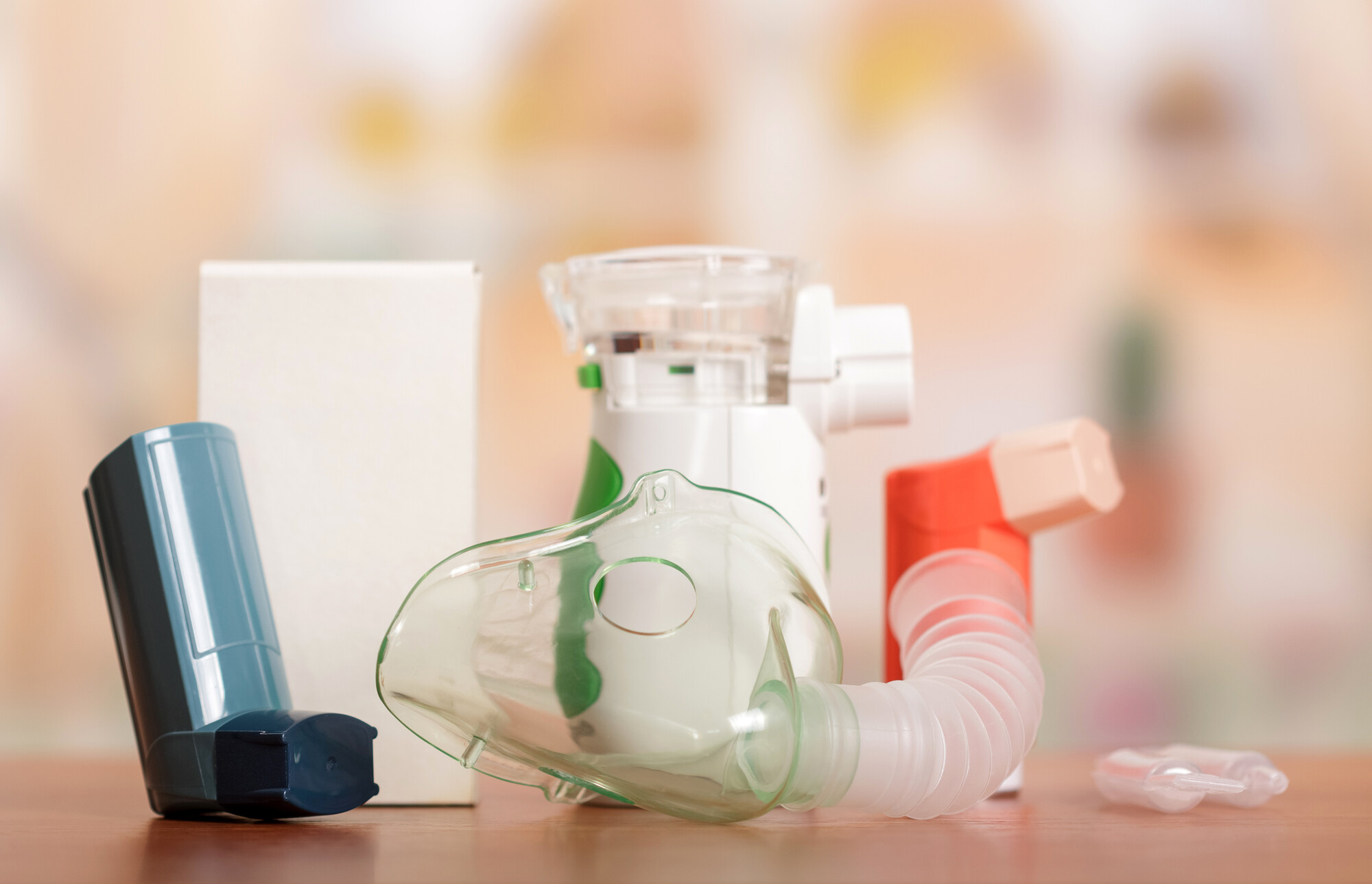 Eine erfolgreiche Inhalationstherapie setzt voraus, dass die Patienten mit ihrem Inhalator zurechtkommen. Hier finden Sie konkrete Tipps für die Auswahl des richtigen Geräts.