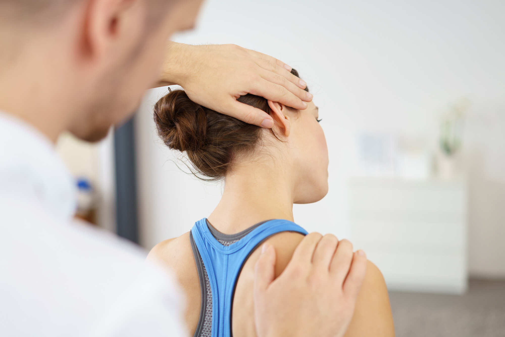 Patientin beim Physiotherapeuten