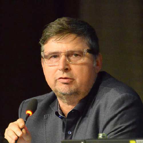 Mitglied des Bundesvorstands, Vorsitzender des HÄV in Bayern.
