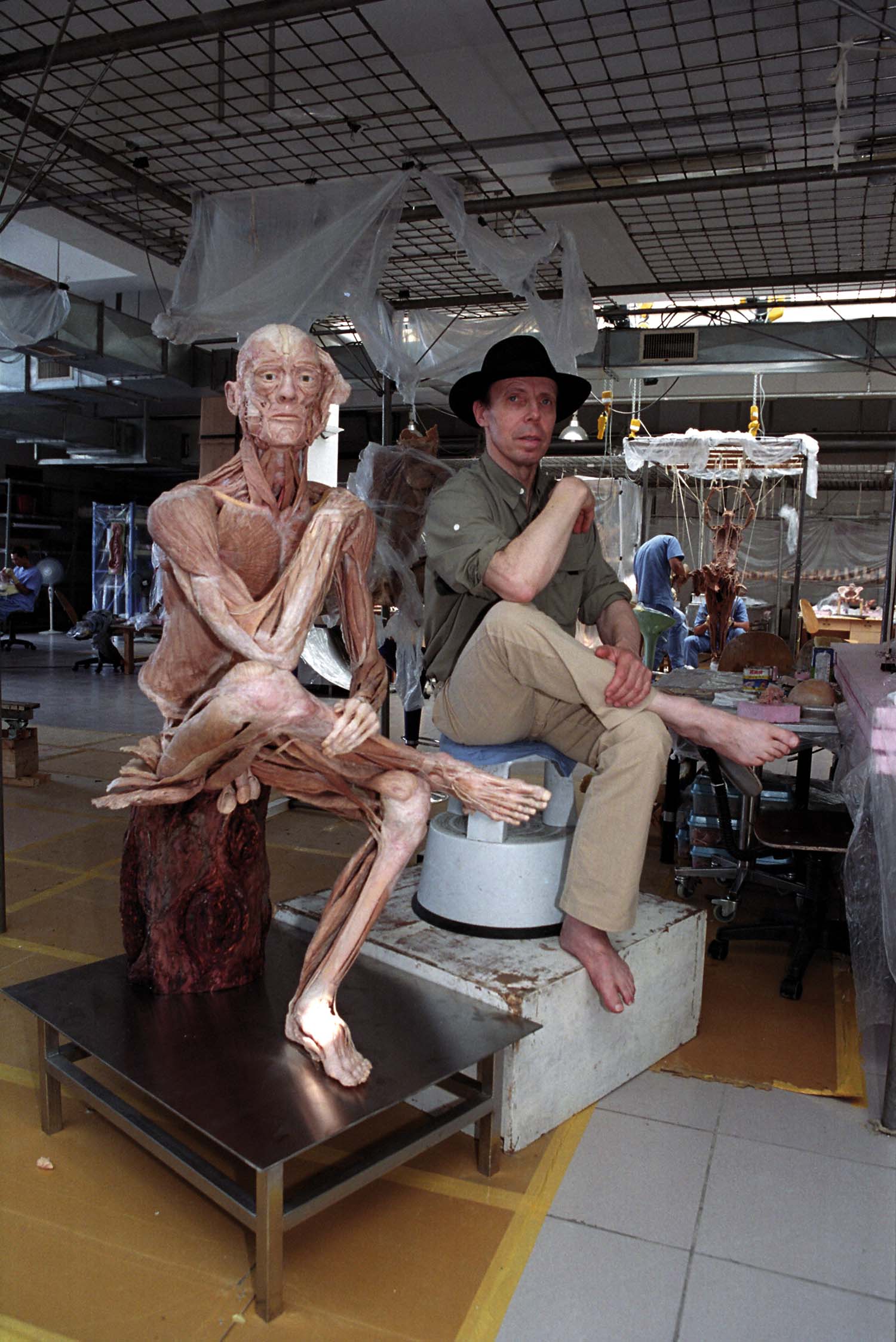 Mit seinen präparierten Leichen faszinierte und schockierte Gunther von Hagens zugleich. Millionen sahen schon seine Ausstellungen. Jetzt ist der Mediziner und Leichenpräparator gestorben.